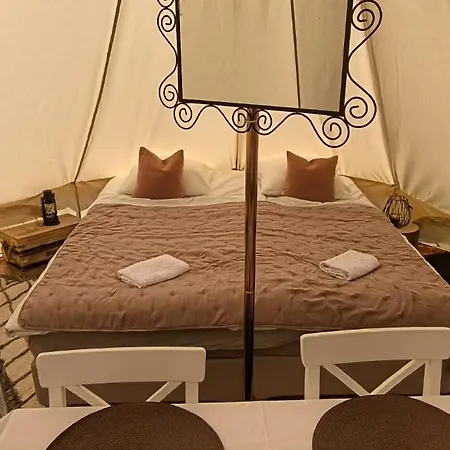 Sunrise Glamping Mon Wake Up To Birdsong Lyxtält Askeby